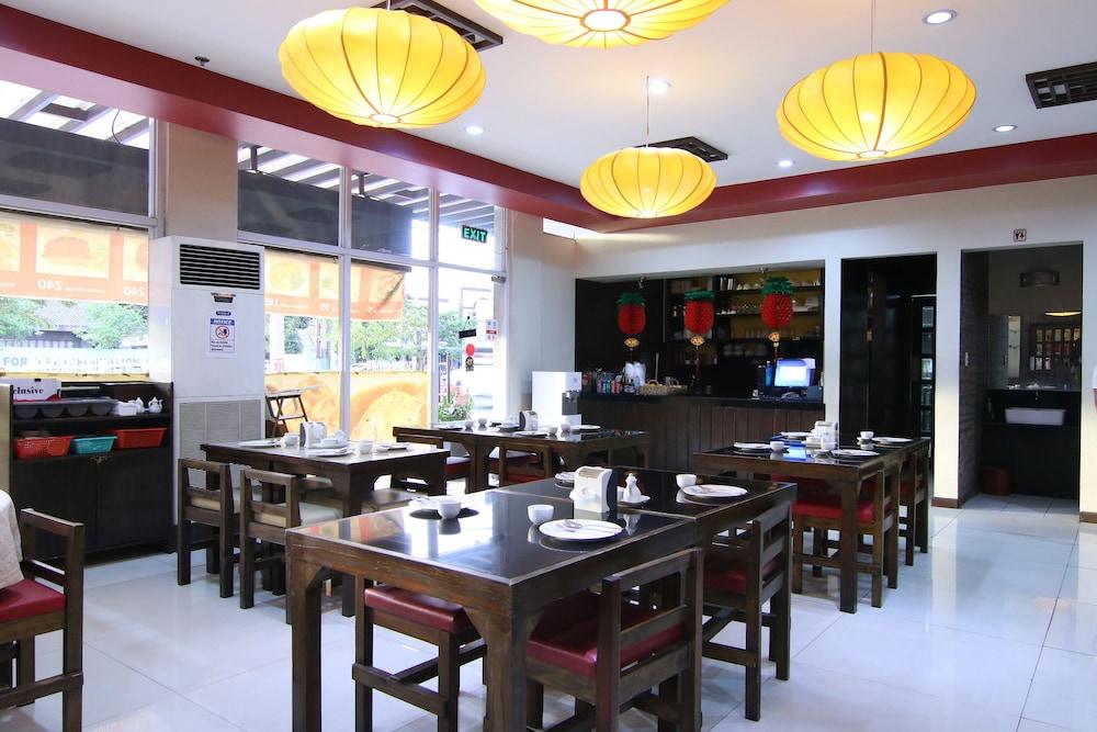 Oyo 110 Asiatel Hotel Pasay Exteriér fotografie