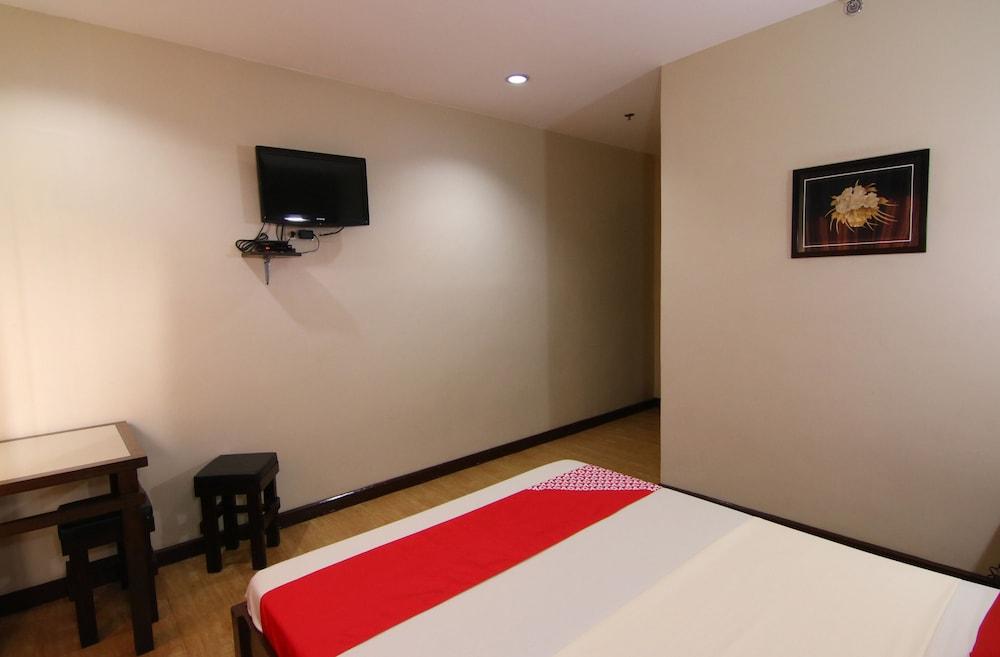 Oyo 110 Asiatel Hotel Pasay Exteriér fotografie